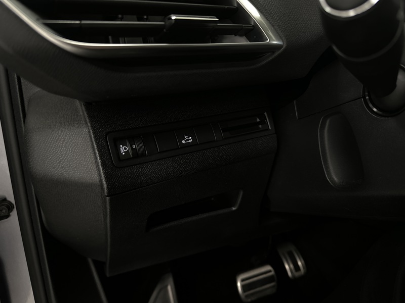 Image Peugeot 5008 1.6 165 Crossway EAT6 GPS Caméra 7 places Carplay Grip control Sièges chauffants Régul Clim auto Gti