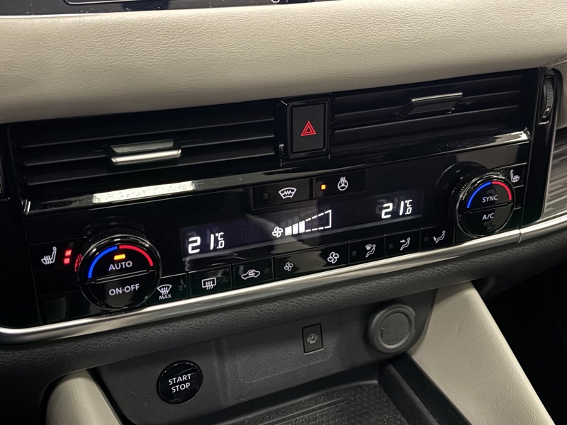 Image Nissan QASHQAI 190 E-Power TEKNA  Full leds Toit pano GPS Caméra pano Carplay Sièges cuir chauffants Attelage 1ère 