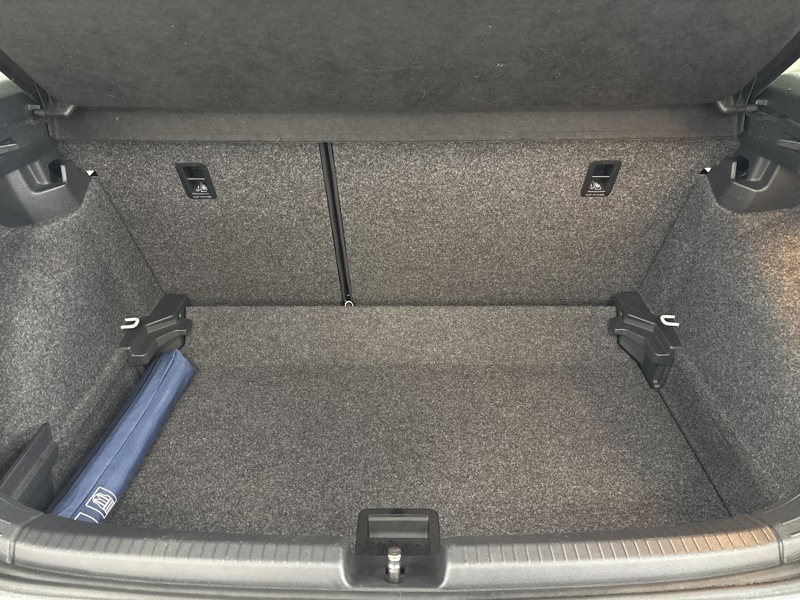 Image Volkswagen POLO VI 1.0 TSI 95 Business GPS Radar Régul Clim  Gtie 1 an 