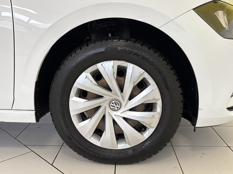 Image Volkswagen POLO VI 1.0 TSI 95 Business GPS Radar Régul Clim  Gtie 1 an 