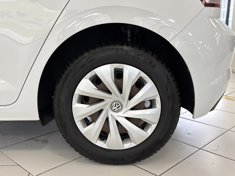 Image Volkswagen POLO VI 1.0 TSI 95 Business GPS Radar Régul Clim  Gtie 1 an 