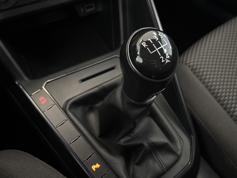 Image Volkswagen POLO VI 1.0 TSI 95 Business GPS Radar Régul Clim  Gtie 1 an 