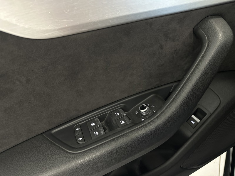 Image Audi A4 BERLINE s-line 2.0 TDI 150 S-tronic7 Virtual GPS Alcantara Carplay clim auto bi-zone Gtie 1 an