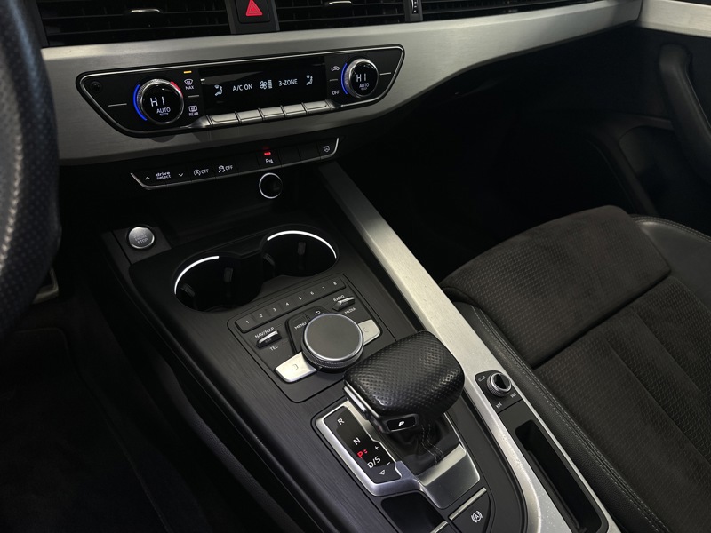 Image Audi A4 BERLINE s-line 2.0 TDI 150 S-tronic7 Virtual GPS Alcantara Carplay clim auto bi-zone Gtie 1 an