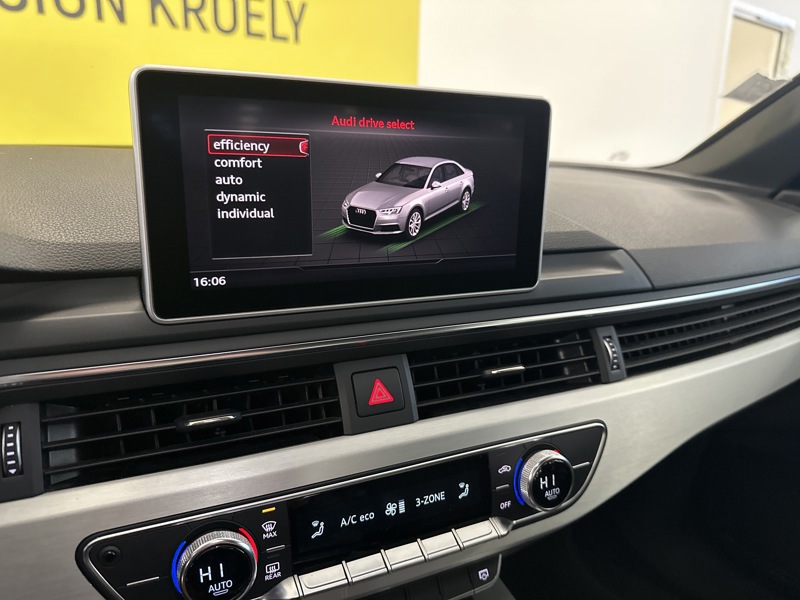 Image Audi A4 BERLINE s-line 2.0 TDI 150 S-tronic7 Virtual GPS Alcantara Carplay clim auto bi-zone Gtie 1 an