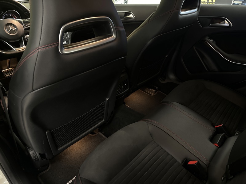 Image Mercedes-Benz CLASSE A A 220 4MATIC Pack AMG Line GPS camera sièges chauffants Gtie 1 an