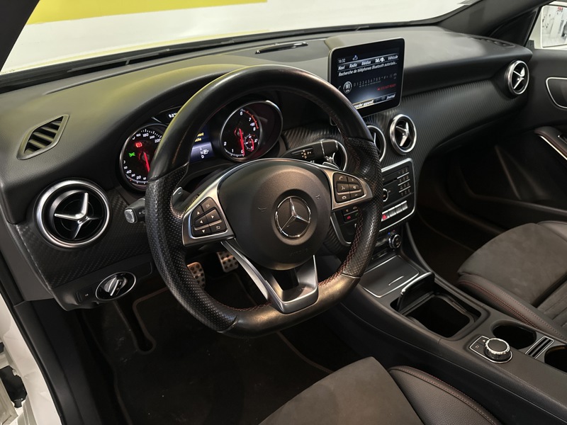 Image Mercedes-Benz CLASSE A A 220 4MATIC Pack AMG Line GPS camera sièges chauffants Gtie 1 an