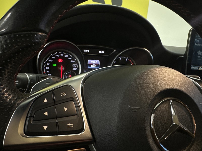 Image Mercedes-Benz CLASSE A A 220 4MATIC Pack AMG Line GPS camera sièges chauffants Gtie 1 an