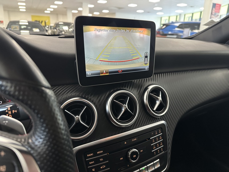 Image Mercedes-Benz CLASSE A A 220 4MATIC Pack AMG Line GPS camera sièges chauffants Gtie 1 an